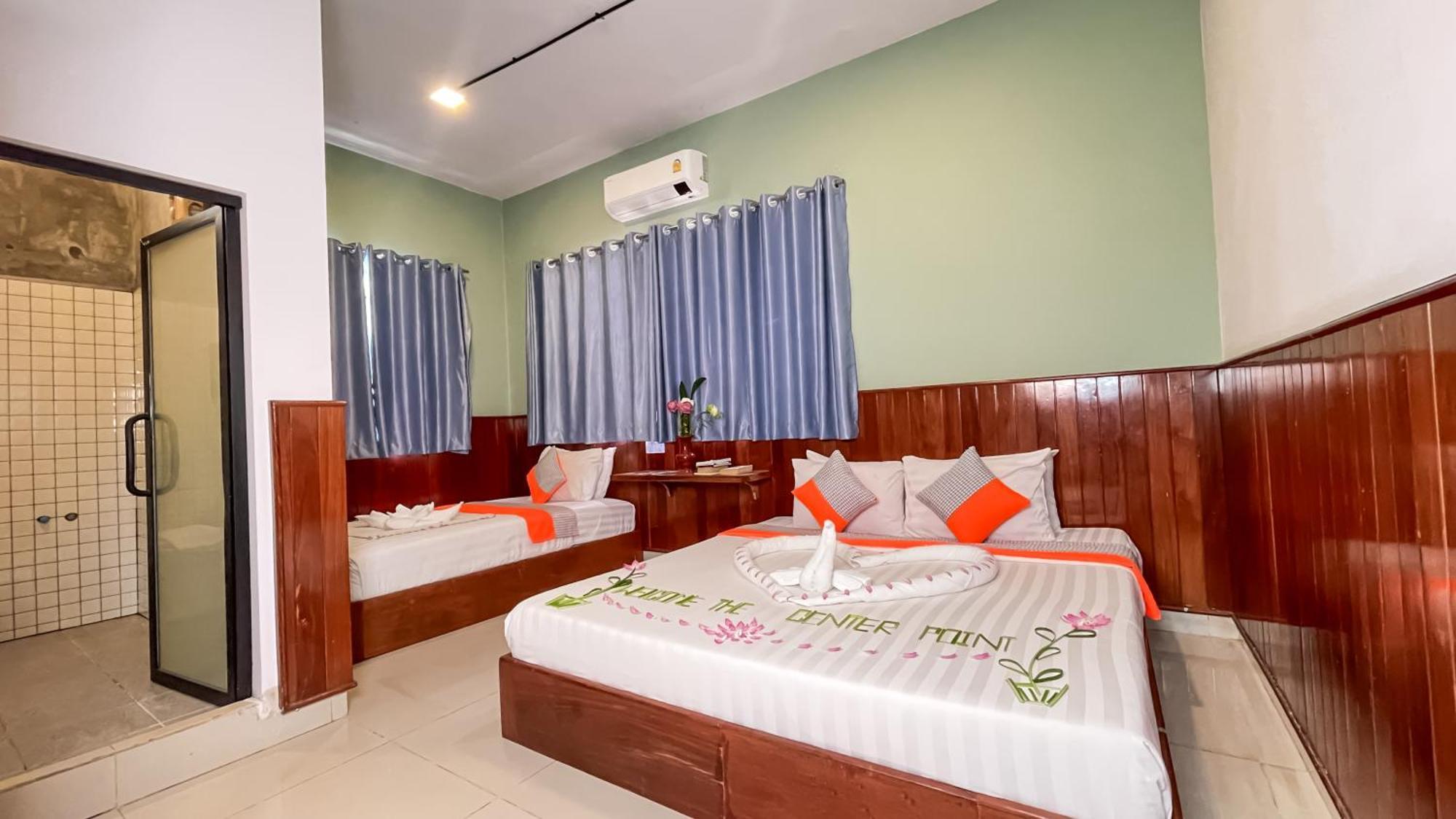 The Center Point Hotel Сием Реап Екстериор снимка