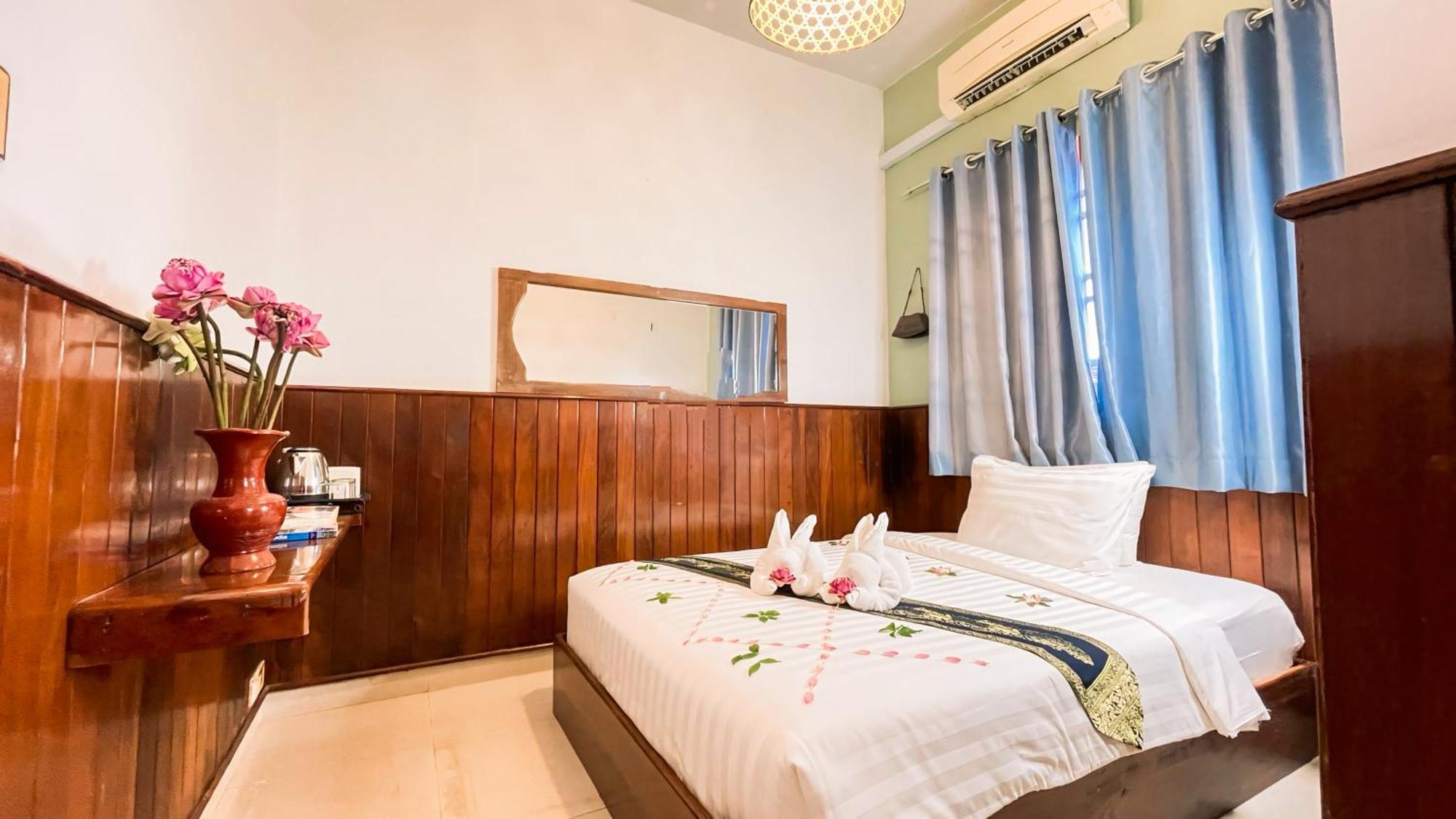 The Center Point Hotel Сием Реап Екстериор снимка