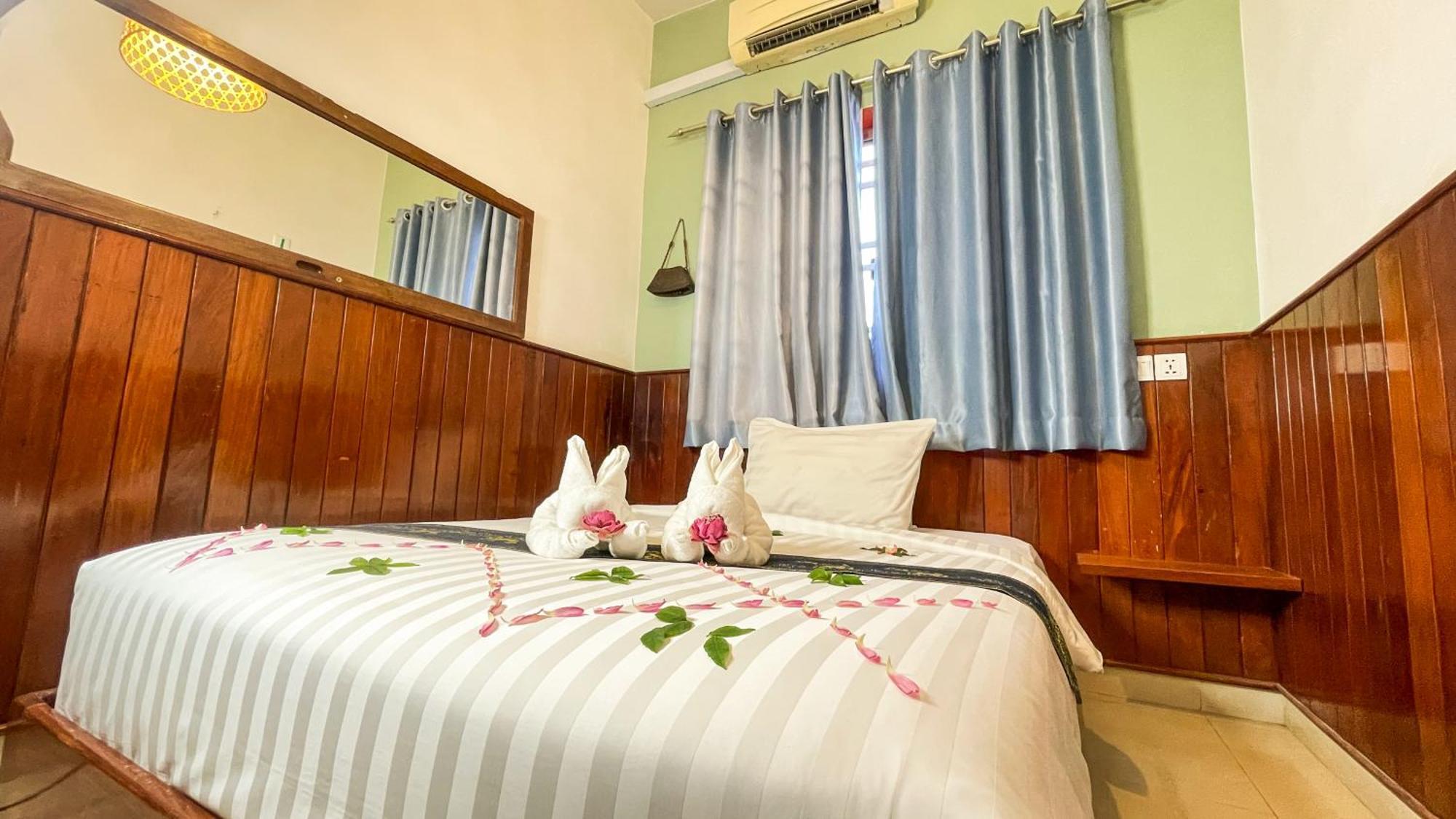 The Center Point Hotel Сием Реап Екстериор снимка