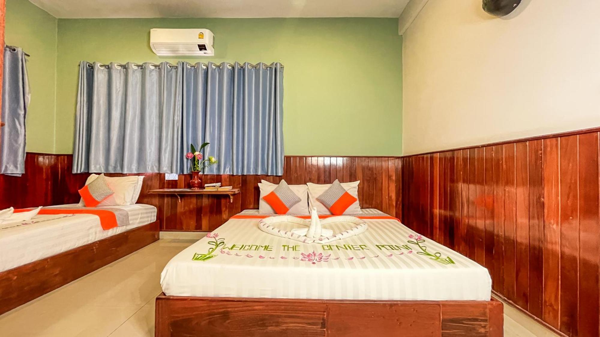 The Center Point Hotel Сием Реап Екстериор снимка