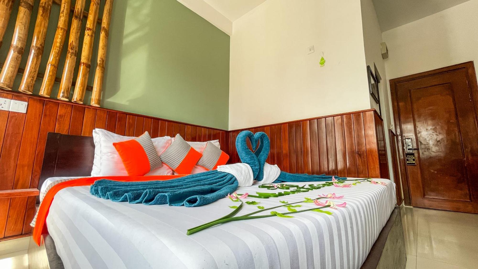 The Center Point Hotel Сием Реап Екстериор снимка