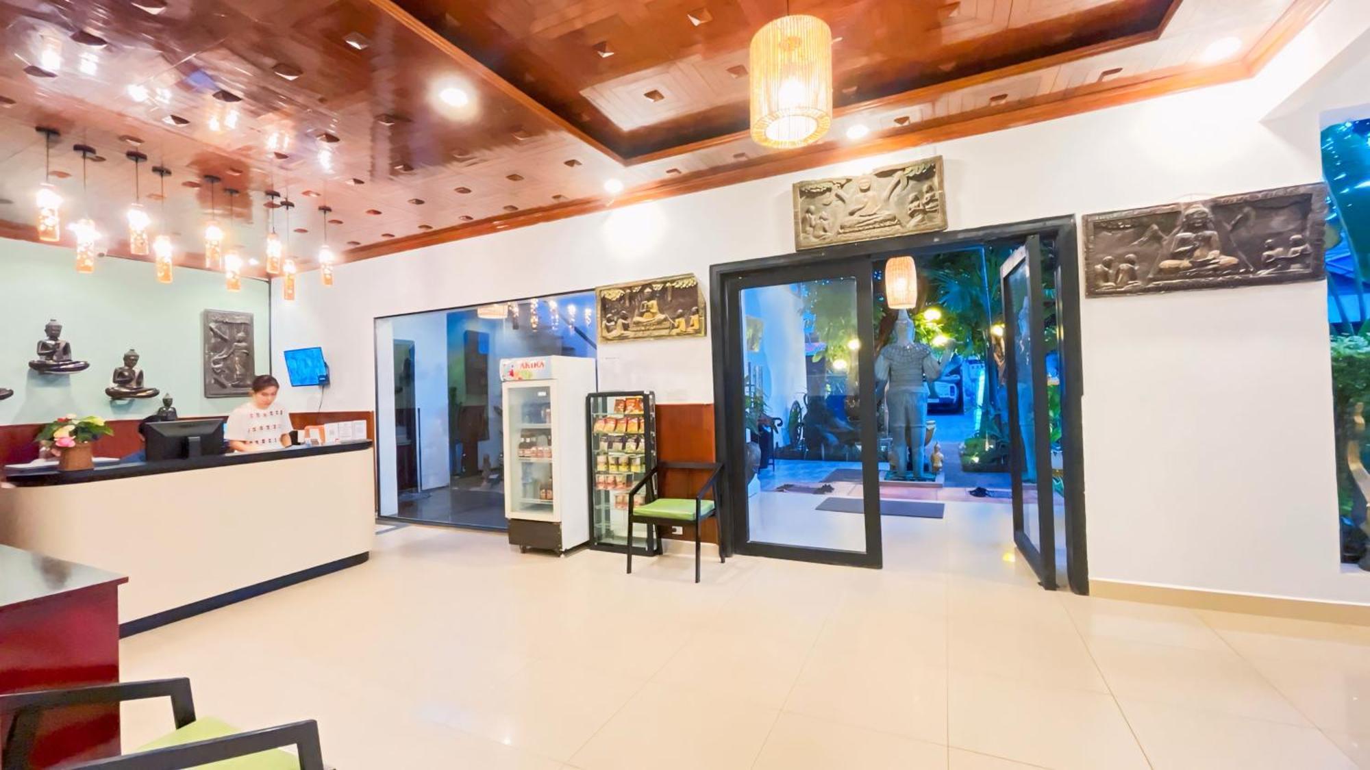 The Center Point Hotel Сием Реап Екстериор снимка