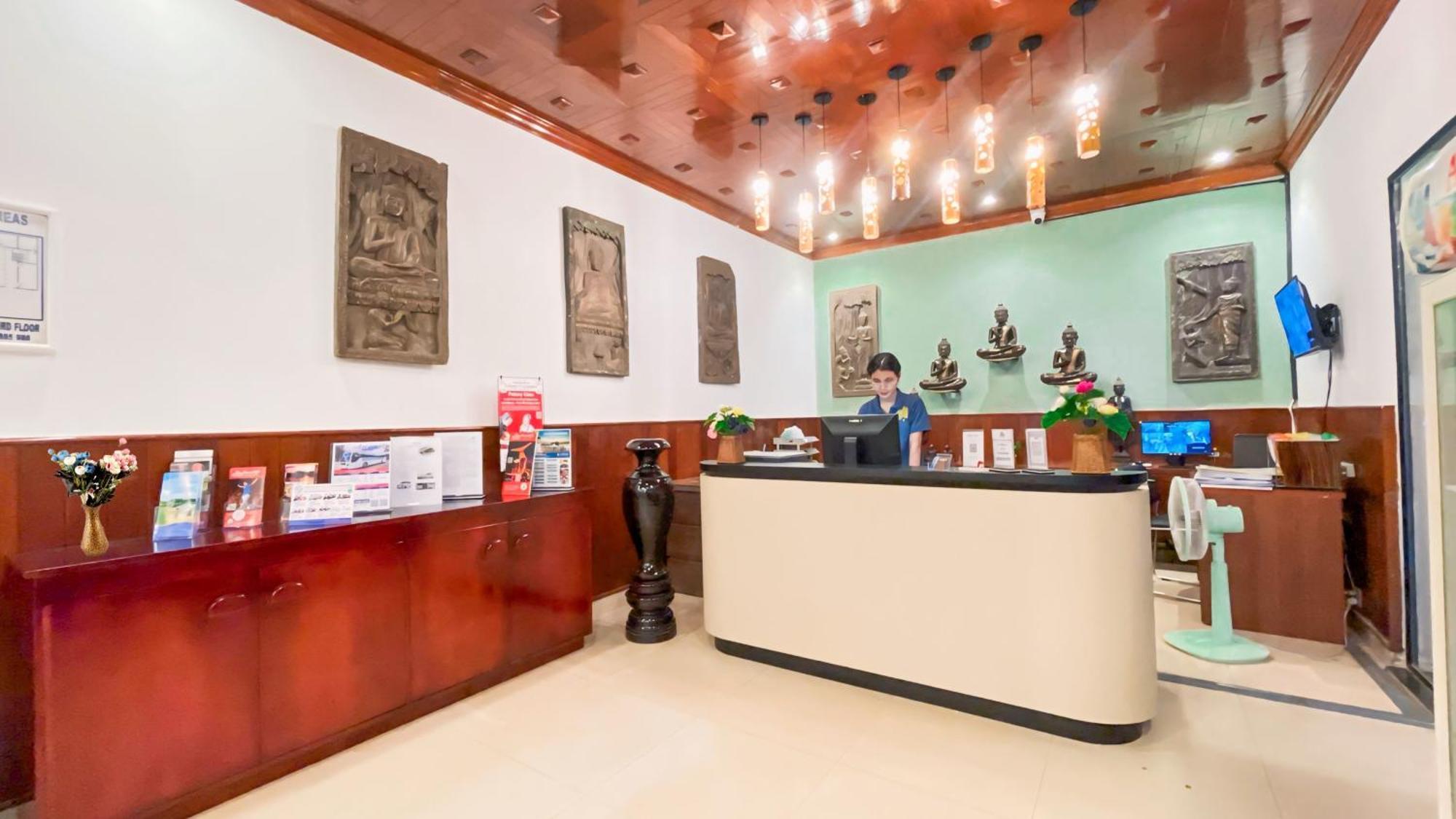 The Center Point Hotel Сием Реап Екстериор снимка
