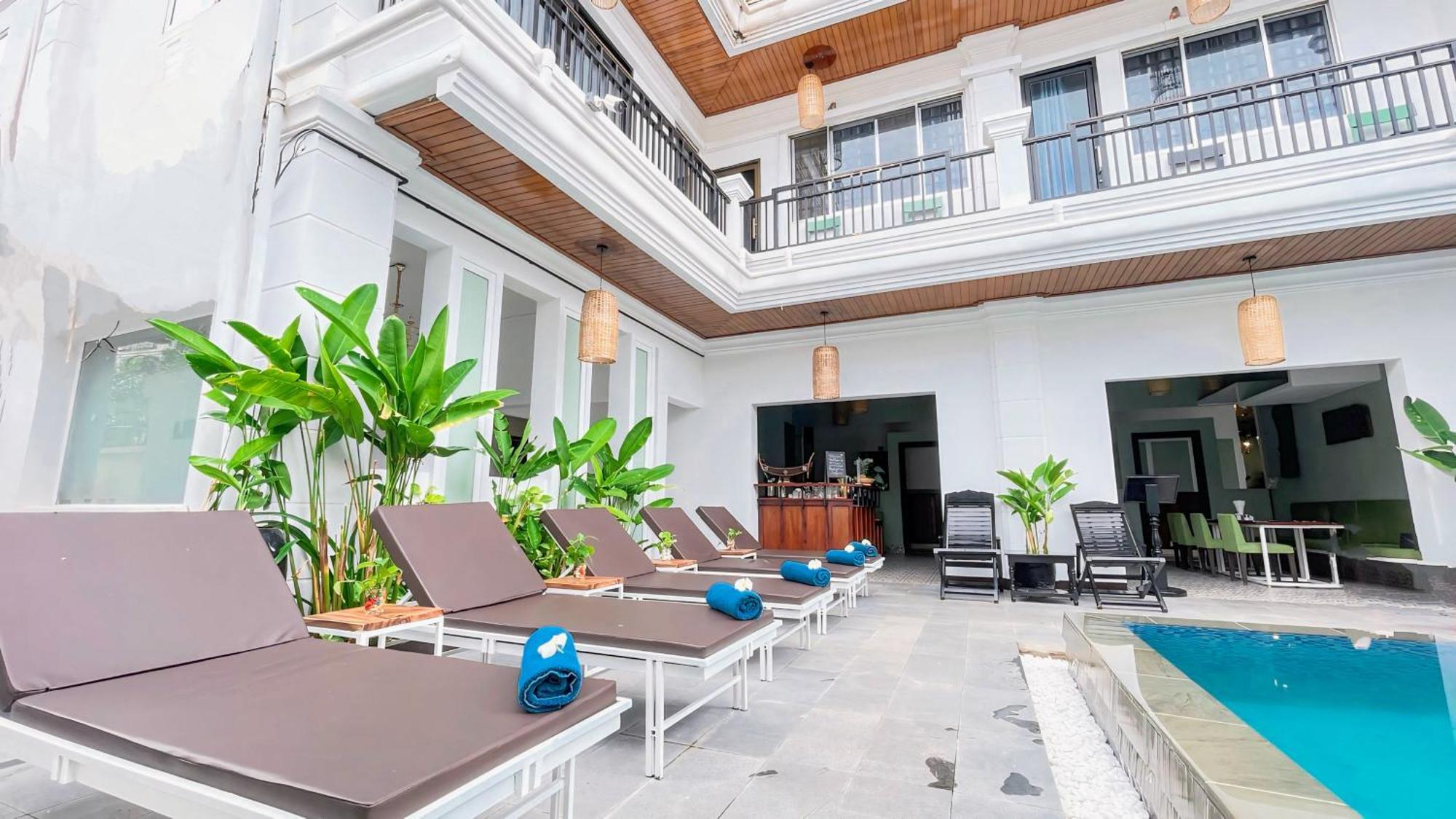 The Center Point Hotel Сием Реап Екстериор снимка